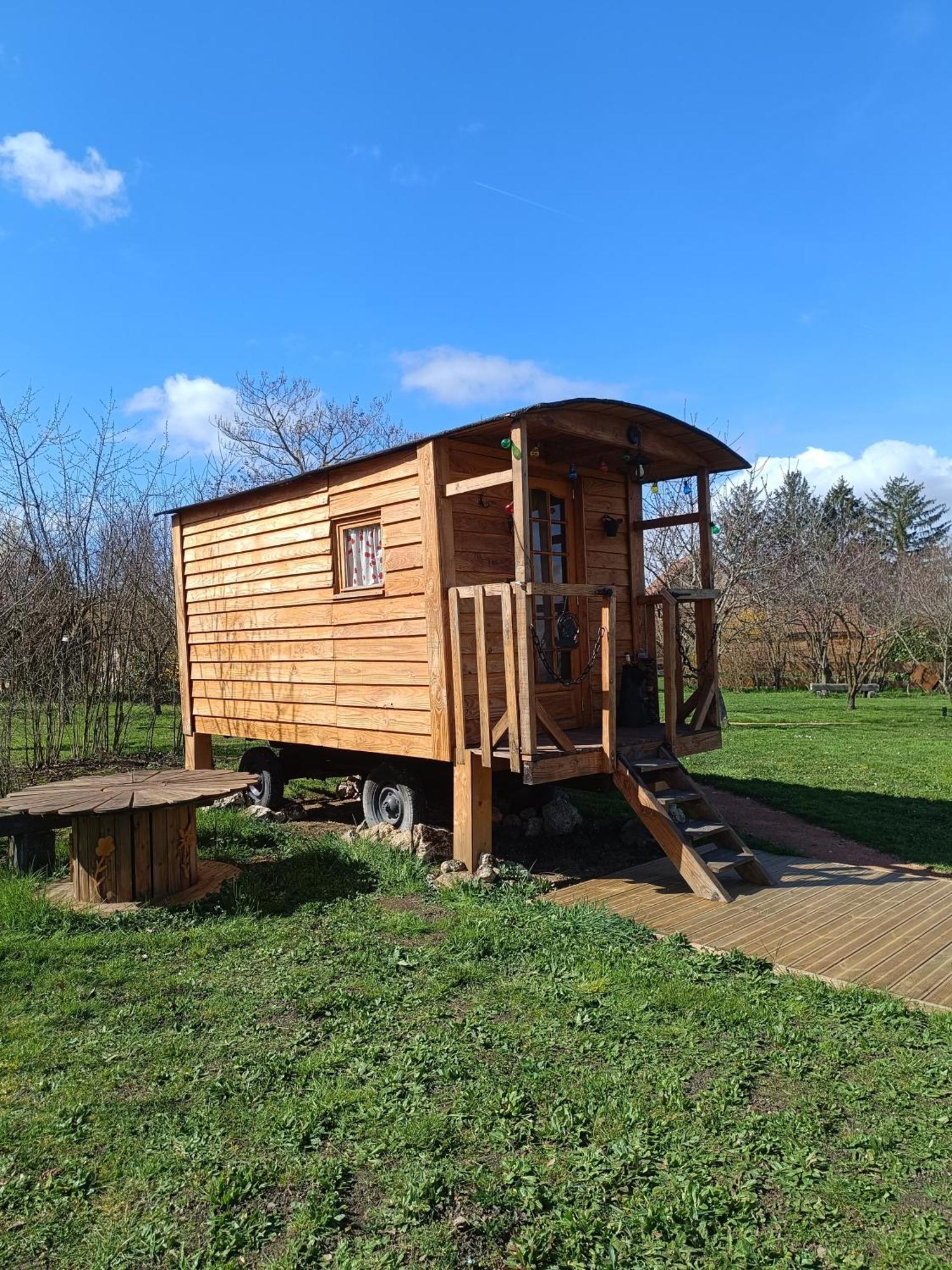 Roulotte O Reves Atypiques Bouce (Allier) Exterior foto